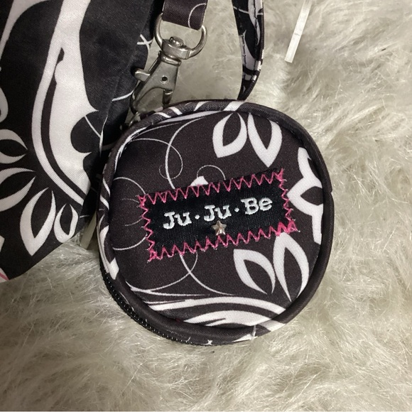 Ju-Ju-Be Large Floral Zippered Black & White Accessories Bag & Small Round Pouch - Picture 3 of 14